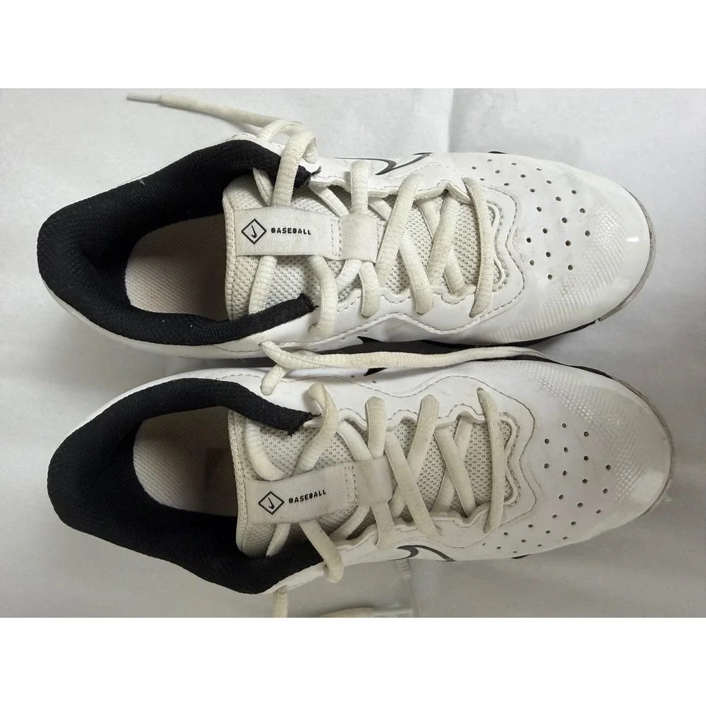 (Nike) Alpha  Fastflex Kids 2.5Y White Black Baseball Cleats DJ6525-101